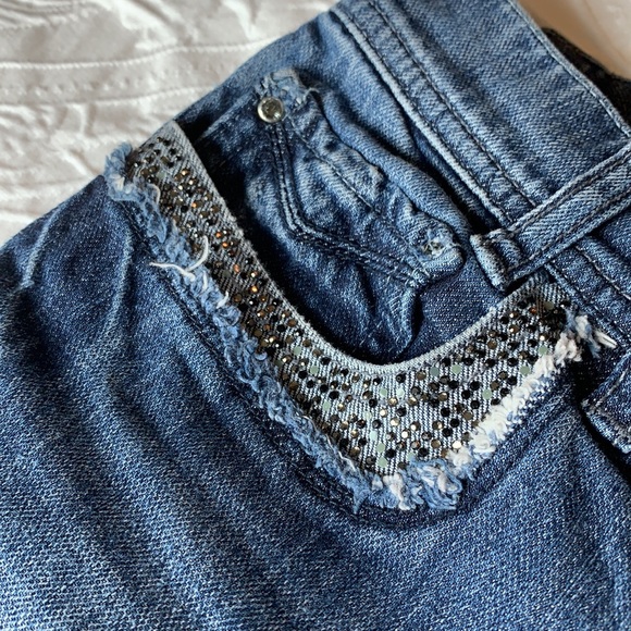 COPY - Blue Jeans with Details!! - Picture 2 of 8